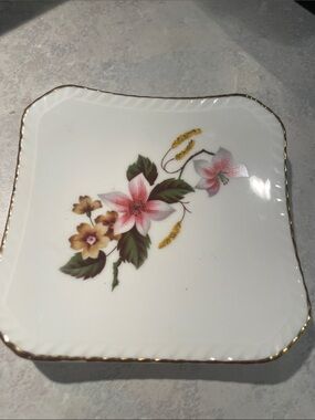 White Floral Gold-Trim Square Dessert Plate